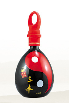 定制彩色與噴涂玻璃酒瓶 探索昊晟藝術(shù)玻璃的產(chǎn)品與服務(wù)